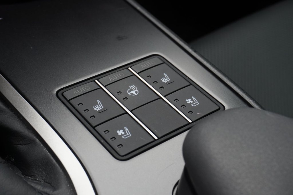 2024 Lexus UXH UX 250h AWD PREMIUM|BLINDSPOT|MOONROOF|H/STEERING in Ajax, Ontario at Lexus of Lakeridge - 12 - w1024h768px