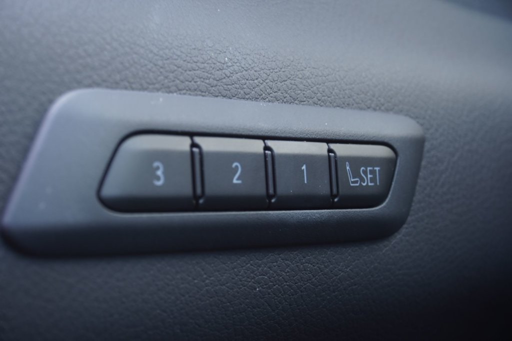 2024 Lexus UX 250h AWD F SPORT 2|S/S+|NAVI|WIRELESS|HUD|MOONROOF in Ajax, Ontario at Lakeridge Auto Gallery - 3 - w1024h768px