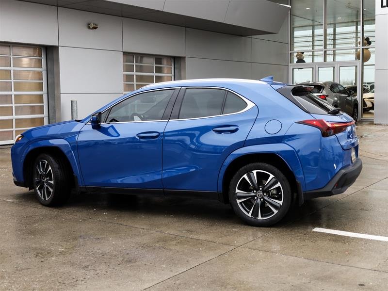 2024 Lexus UX 250h PREMIUM|H/V FRONT SEATS|CARPLAY|MOONROOF in Ajax, Ontario at Lakeridge Auto Gallery - 9 - w1024h768px