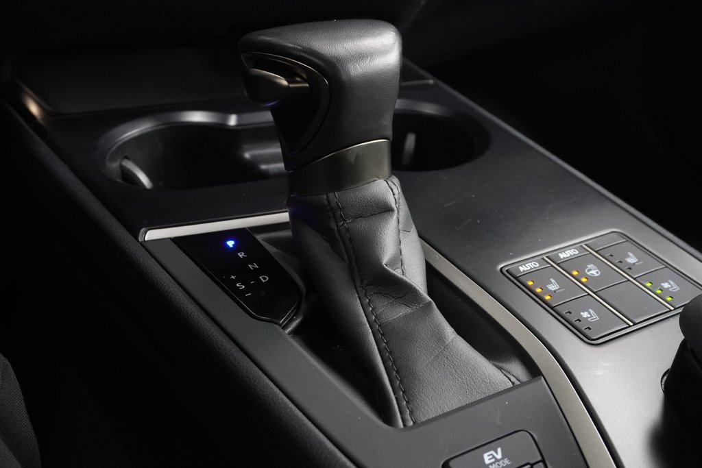2024 Lexus UX 250h AWD PREMIUM|H/V FRONT SEATS|CARPLAY|MOONROOF in Ajax, Ontario at Lexus of Lakeridge - 9 - w1024h768px