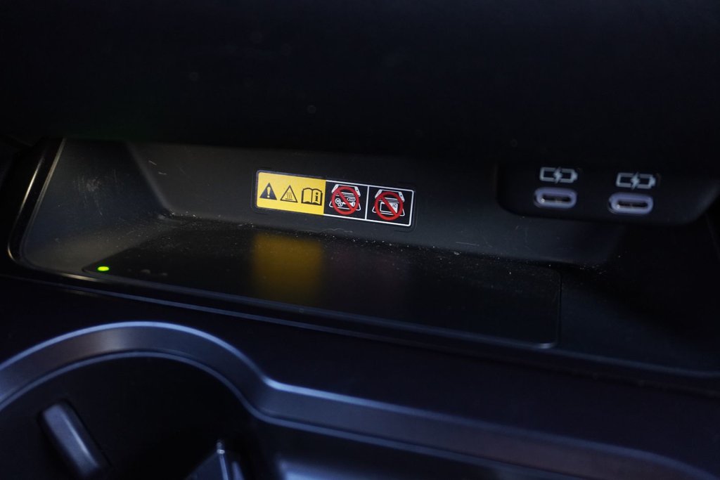 2024 Lexus UX 250h AWD LUXURY|WIRELESS|NAVI|MOONROOF|H/V FRONT SEATS in Ajax, Ontario at Lexus of Lakeridge - 7 - w1024h768px