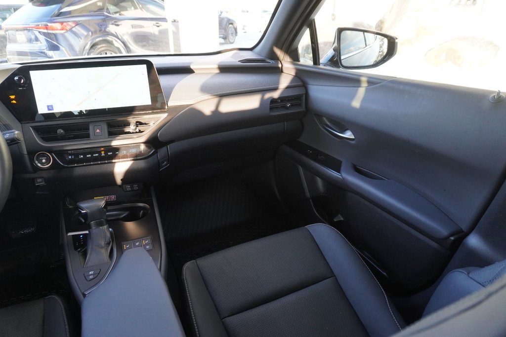 2024 Lexus UX 250h AWD LUXURY|WIRELESS|NAVI|MOONROOF|H/V FRONT SEATS in Ajax, Ontario at Lexus of Lakeridge - 18 - w1024h768px