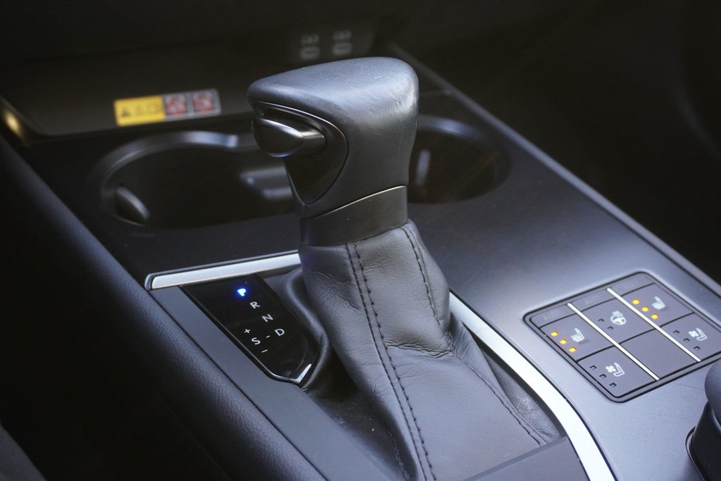 2024 Lexus UX 250h AWD LUXURY|WIRELESS|NAVI|MOONROOF|H/V FRONT SEATS in Ajax, Ontario at Lexus of Lakeridge - 8 - w1024h768px