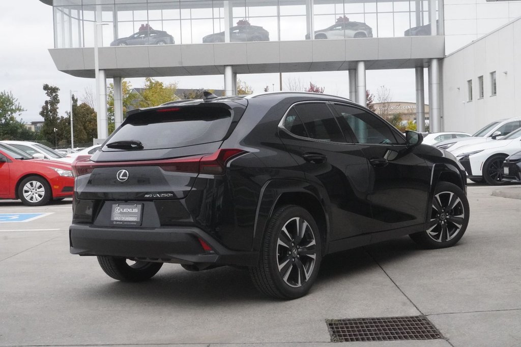 2024 Lexus UX 250h AWD LUXURY|CARPLAY|MOONROOF|H/V FRONT SEATS in Ajax, Ontario at Lexus of Lakeridge - 16 - w1024h768px