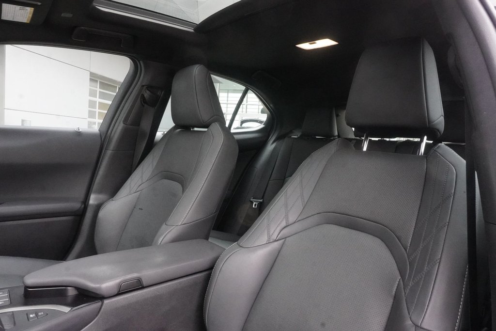 2024 Lexus UX 250h AWD LUXURY|CARPLAY|MOONROOF|H/V FRONT SEATS in Ajax, Ontario at Lexus of Lakeridge - 9 - w1024h768px
