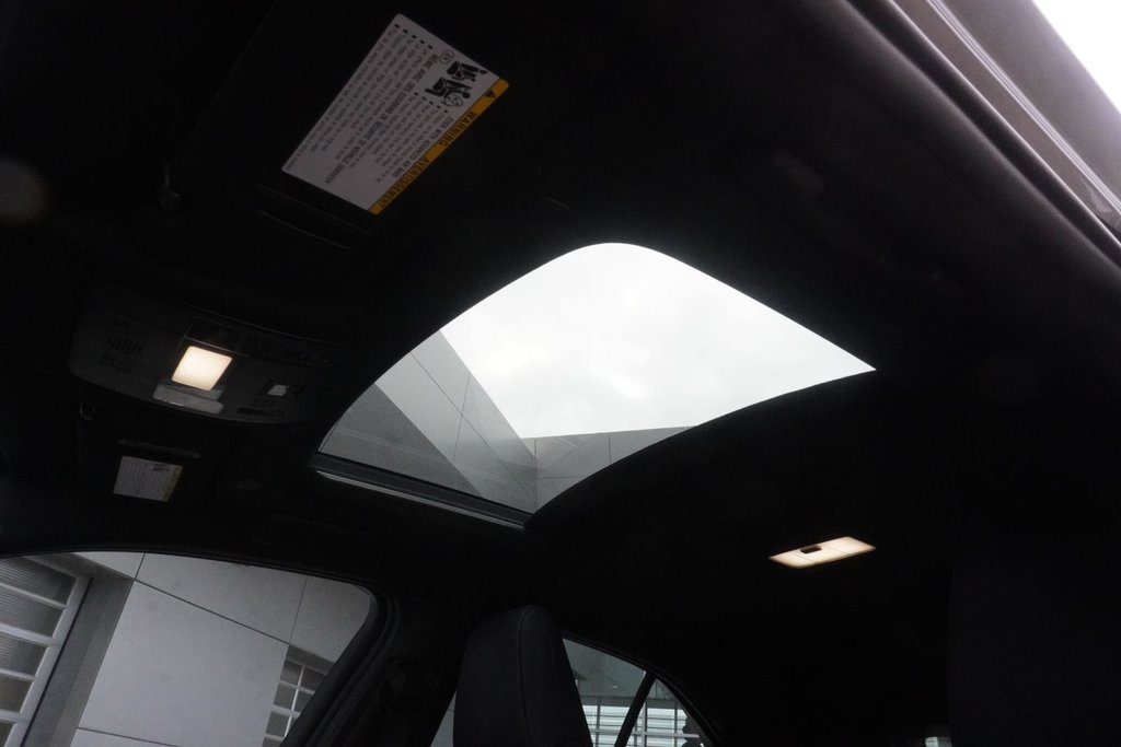 2024 Lexus UX 250h AWD LUXURY|CARPLAY|MOONROOF|H/V FRONT SEATS in Ajax, Ontario at Lexus of Lakeridge - 8 - w1024h768px