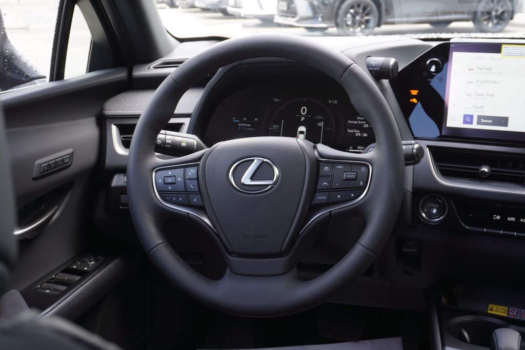 2025 Lexus UX 300h LUXURY|12.3 DISPLAY|NAVI|HUD|WIRELESS|SUNROOF in Ajax, Ontario at Lexus of Lakeridge - 20 - w1024h768px