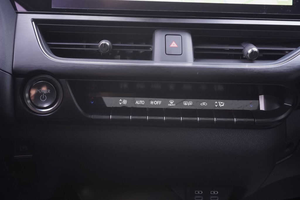 2025 Lexus UX 300h LUXURY|12.3 DISPLAY|NAVI|HUD|WIRELESS|SUNROOF in Ajax, Ontario at Lexus of Lakeridge - 9 - w1024h768px
