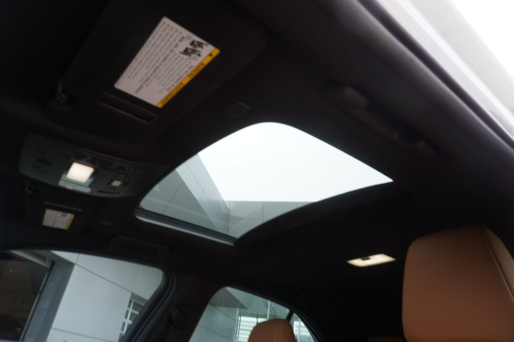 2025 Lexus UX 300h LUXURY|WIRELESS|MOONROOF|H/V SEATS|DASH CAM in Ajax, Ontario at Lexus of Lakeridge - 15 - w1024h768px
