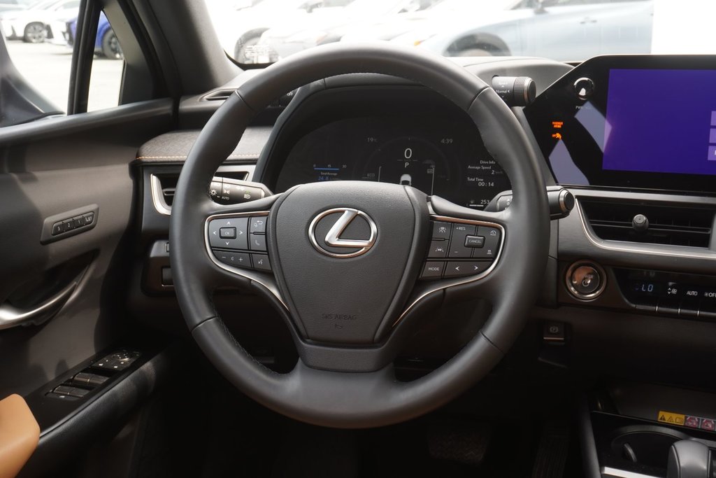 2025 Lexus UX 300h LUXURY|WIRELESS|MOONROOF|H/V SEATS|DASH CAM in Ajax, Ontario at Lexus of Lakeridge - 20 - w1024h768px