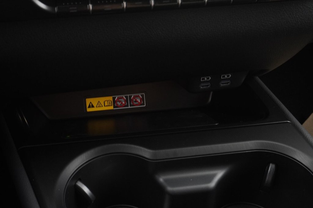 2025 Lexus UX 300h LUXURY in Ajax, Ontario at Lexus of Lakeridge - 11 - w1024h768px