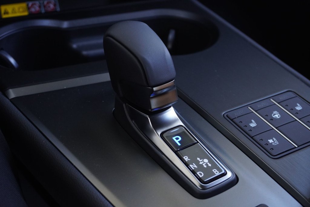 2025 Lexus UX 300h LUXURY|CARPLAY|MEMORY SEATS|BLINDSPOT|SUNROOF in Ajax, Ontario at Lexus of Lakeridge - 10 - w1024h768px