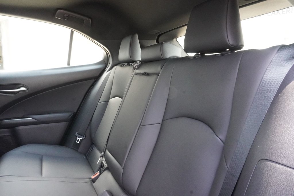 2026 Lexus UX 300h PREMIUM|CARPLAY|BLINDSPOT|H/STEERING|MOONROOF in Ajax, Ontario at Lexus of Lakeridge - 9 - w1024h768px