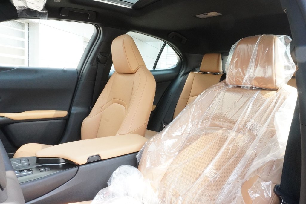 2026 Lexus UX 300h LUXURY|CARPLAY|MEMORY SEATS|BLINDSPOT|SUNROOF in Ajax, Ontario at Lexus of Lakeridge - 8 - w1024h768px