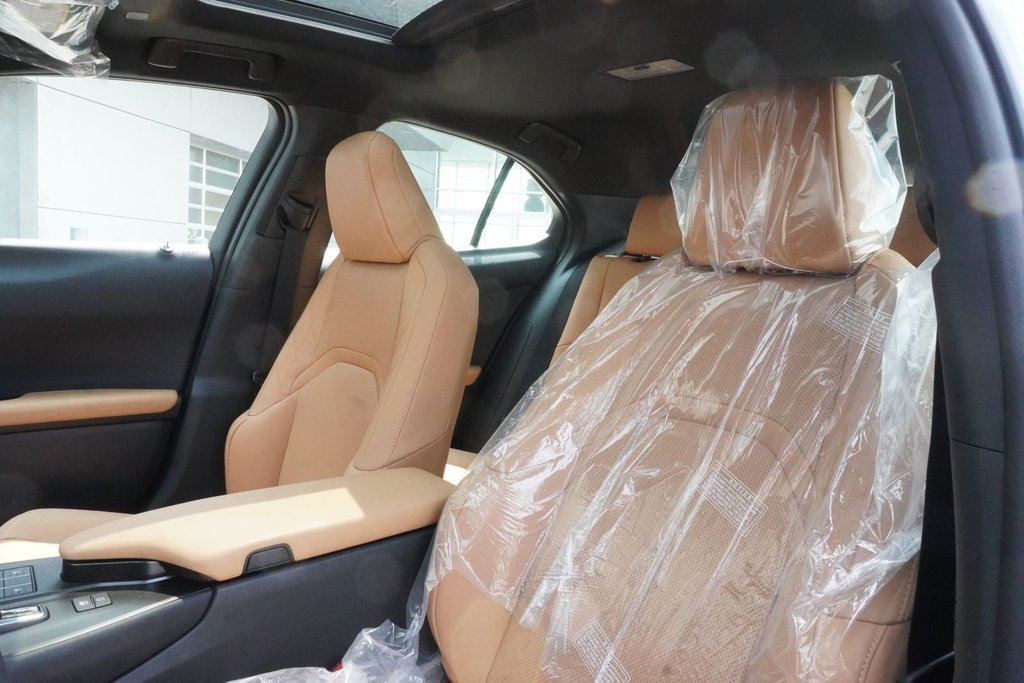 2026 Lexus UX 300h LUXURY|CARPLAY|MEMORY SEATS|BLINDSPOT|SUNROOF in Ajax, Ontario at Lexus of Lakeridge - 10 - w1024h768px