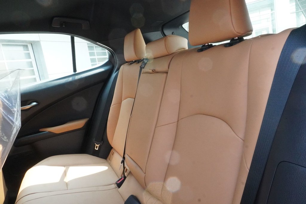 2026 Lexus UX 300h LUXURY|CARPLAY|MEMORY SEATS|BLINDSPOT|SUNROOF in Ajax, Ontario at Lexus of Lakeridge - 11 - w1024h768px