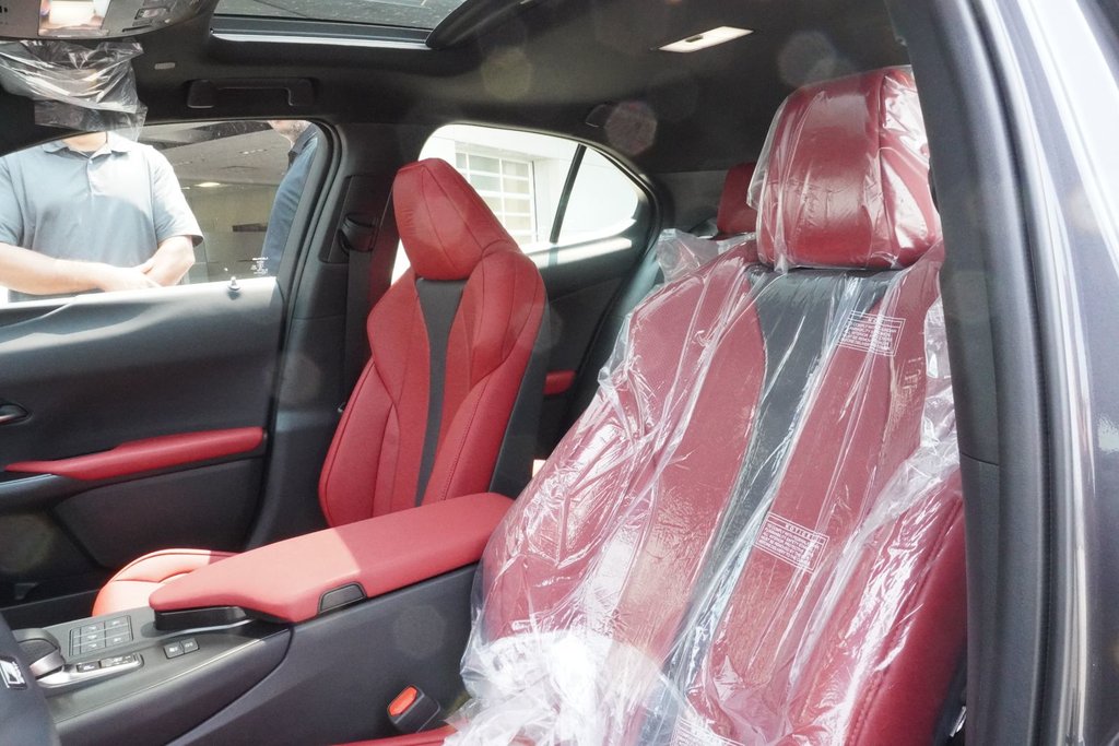 2026 Lexus UX 300h F SPORT 2|WIRELESS|CARPLAY|H/C FRONT SEATS in Ajax, Ontario at Lexus of Lakeridge - 8 - w1024h768px