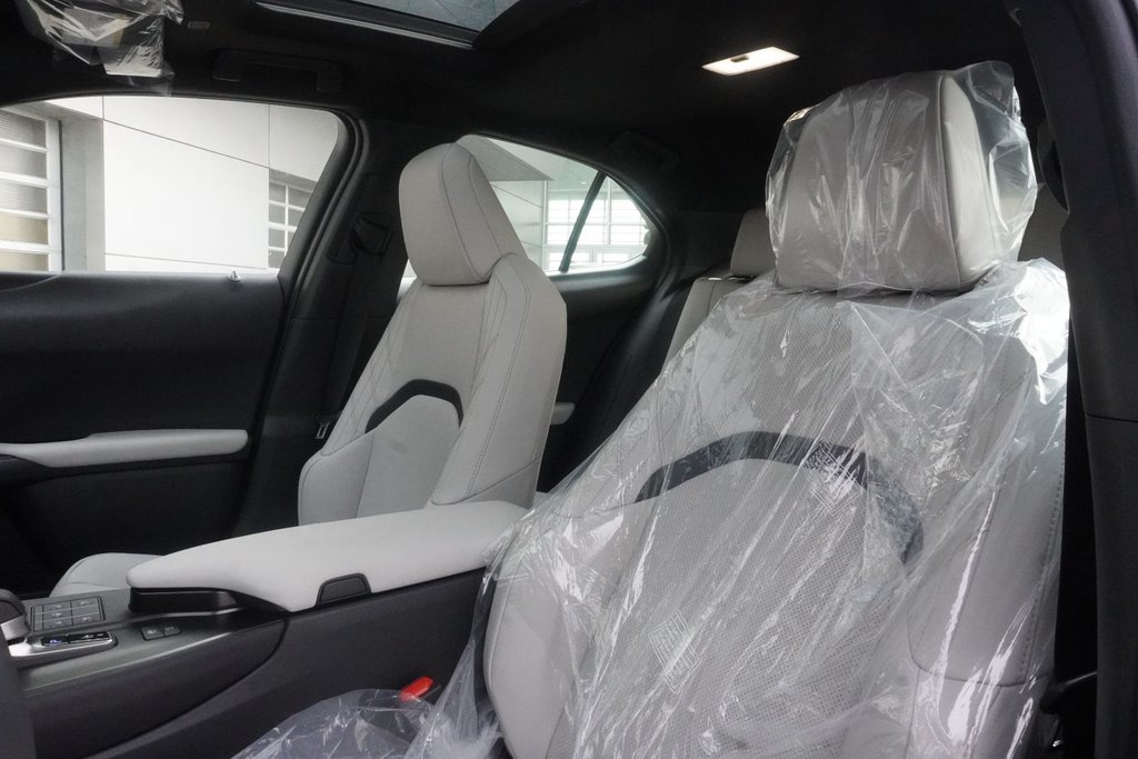 2026 Lexus UX 300h LUXURY|CARPLAY|MEMORY SEATS|BLINDSPOT|SUNROOF in Ajax, Ontario at Lexus of Lakeridge - 9 - w1024h768px