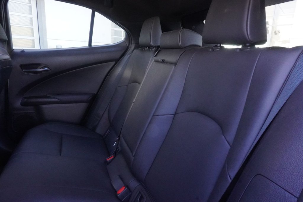 2026 Lexus UX 300h F SPORT DESIGN|MOONROOF|H/V FRONT SEATS in Ajax, Ontario at Lexus of Lakeridge - 9 - w1024h768px