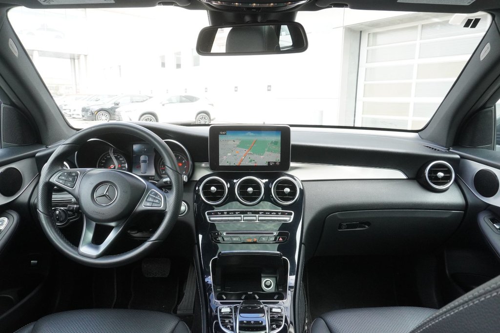 2018 Mercedes-Benz GLC300 4MATIC|PREMIUM PLUS|AMG EDITION|NAVI|PANORAMIC in Ajax, Ontario at Lexus of Lakeridge - 13 - w1024h768px