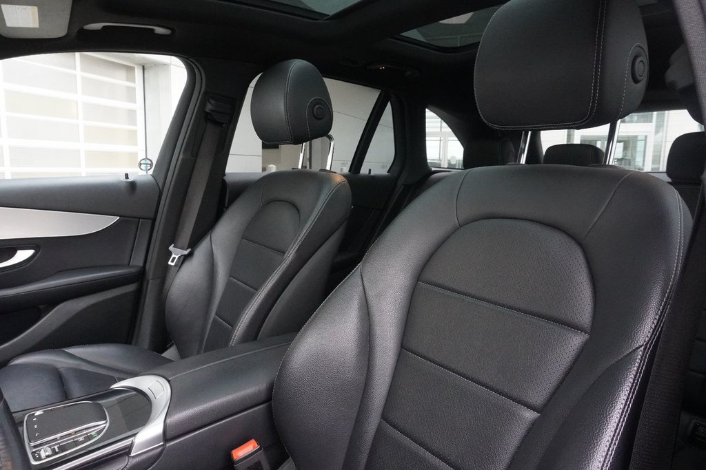 2020 Mercedes-Benz GLC300 4MATIC PREMIUM|NAVI|PANORAMIC|HEATED FRONT SEATS in Ajax, Ontario at Lexus of Lakeridge - 10 - w1024h768px