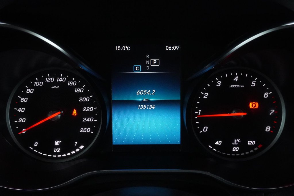 2020 Mercedes-Benz GLC300 4MATIC PREMIUM|NAVI|PANORAMIC|HEATED FRONT SEATS in Ajax, Ontario at Lexus of Lakeridge - 2 - w1024h768px