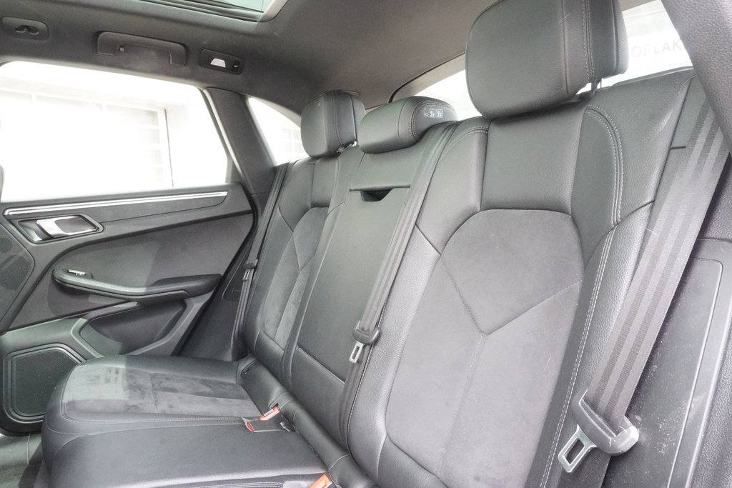 2020 Porsche Macan |PANORAMIC|NAVI|CARPLAY|HEATED FRONT SEATS in Ajax, Ontario at Lexus of Lakeridge - 9 - w1024h768px