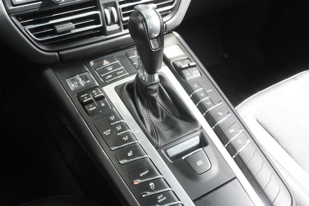 2020 Porsche Macan |PANORAMIC|NAVI|CARPLAY|HEATED FRONT SEATS in Ajax, Ontario at Lexus of Lakeridge - 5 - w1024h768px