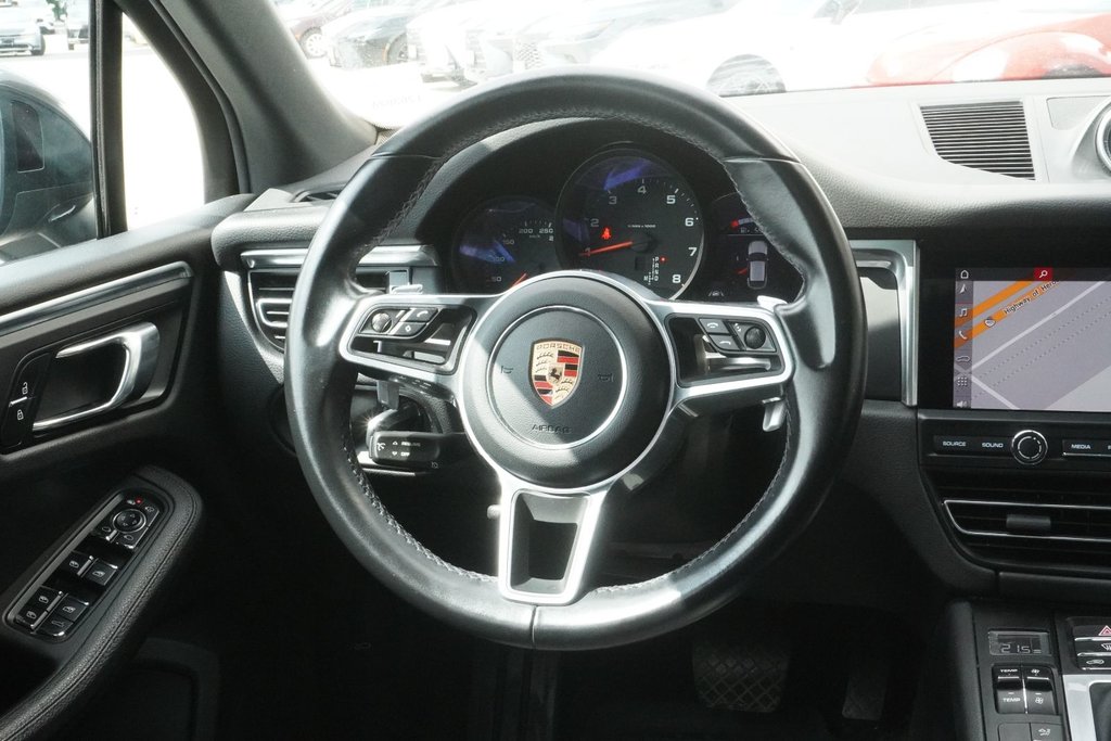 2020 Porsche Macan |PANORAMIC|NAVI|CARPLAY|HEATED FRONT SEATS in Ajax, Ontario at Lexus of Lakeridge - 11 - w1024h768px