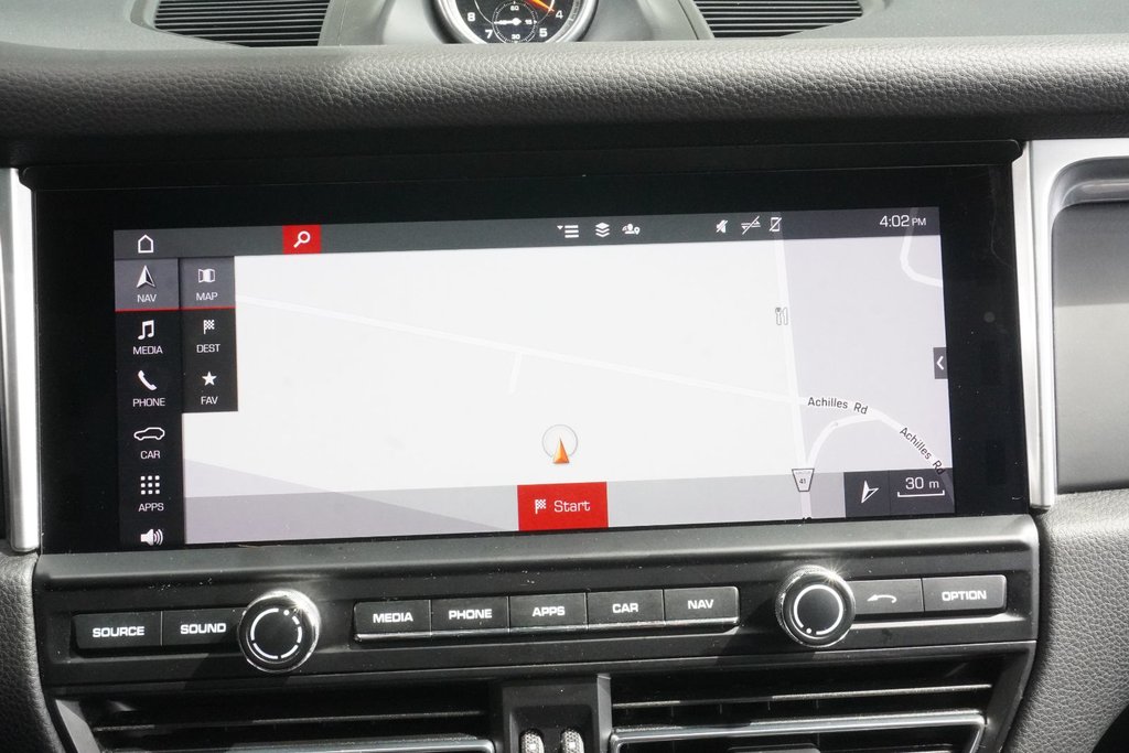 2020 Porsche Macan |PANORAMIC|NAVI|CARPLAY|HEATED FRONT SEATS in Ajax, Ontario at Lexus of Lakeridge - 3 - w1024h768px