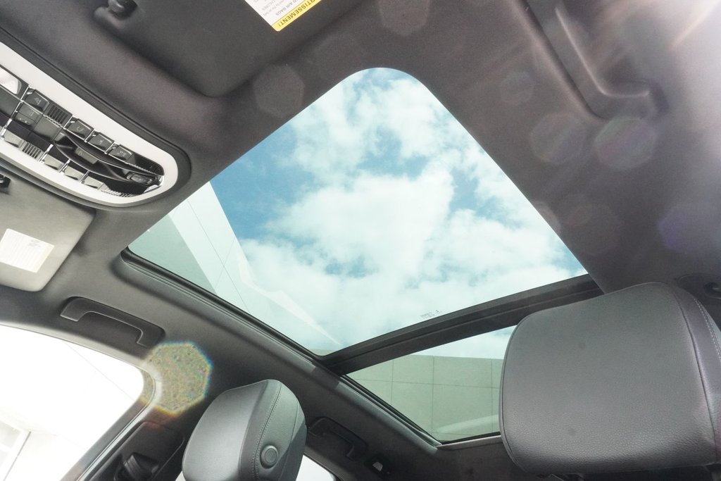 2020 Porsche Macan |PANORAMIC|NAVI|CARPLAY|HEATED FRONT SEATS in Ajax, Ontario at Lexus of Lakeridge - 7 - w1024h768px