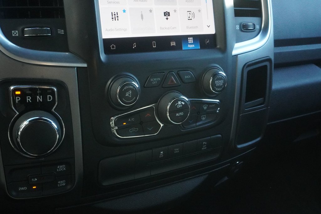 2022 Ram RAM 1500 Classic Crew Cab 4x4 (DS) SLT|ANDROID AUTO|BACK UP CAMERA|DUAL CLIMATE CTRL in Ajax, Ontario at Lexus of Lakeridge - 5 - w1024h768px