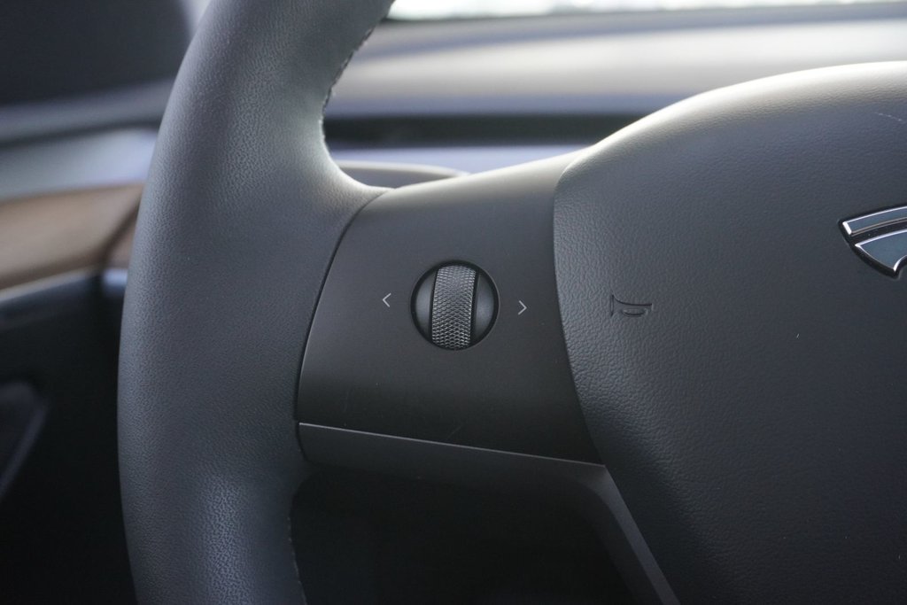 2024 Tesla Model Y LONG RANGE|360 CAM|WIRELESS|PANORAMIC|WOOD TRIM in Ajax, Ontario at Lexus of Lakeridge - 3 - w1024h768px