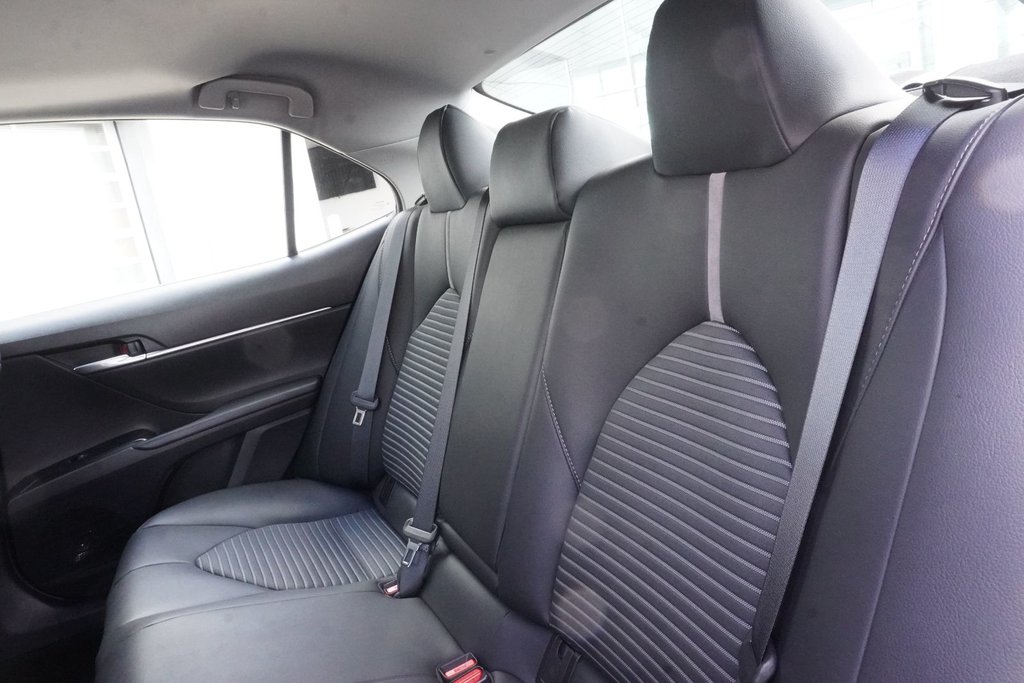 2019 Toyota Camry Hybrid SE|MOONROOF|HEATED FRONT SEATS|CARPLAY in Ajax, Ontario at Lexus of Lakeridge - 10 - w1024h768px