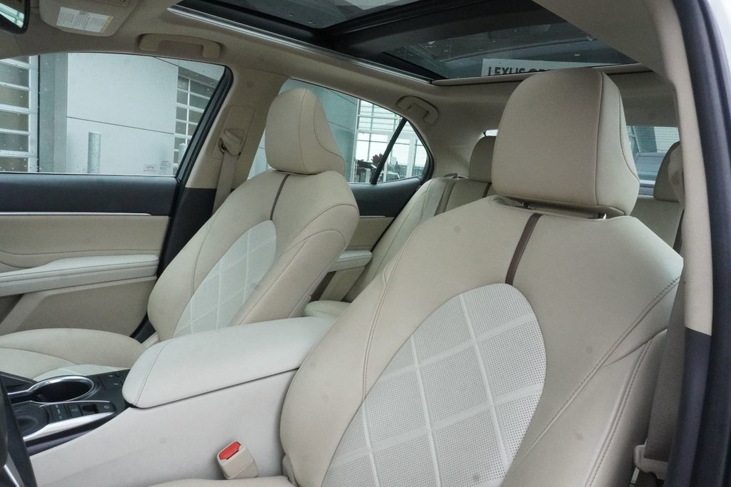 2018 Toyota Camry XLE|PANORAMIC|WIRELESS|HEATED FRONT SEATS in Ajax, Ontario at Lexus of Lakeridge - 8 - w1024h768px