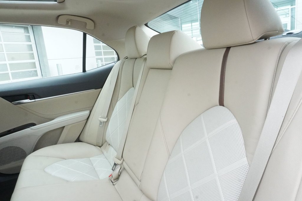 2018 Toyota Camry XLE|PANORAMIC|WIRELESS|HEATED FRONT SEATS in Ajax, Ontario at Lexus of Lakeridge - 10 - w1024h768px