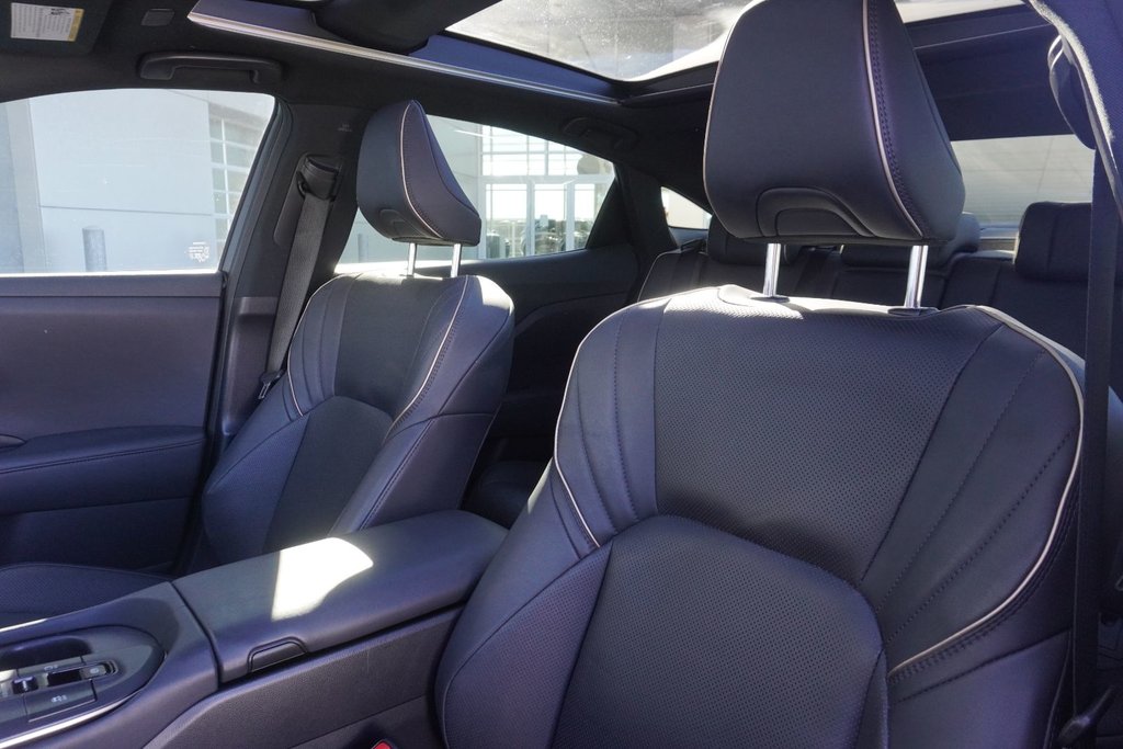 2023 Toyota Crown PLATINUM|JBL|360 CAM|SELF PARK|CARPLAY|WIRELESS in Ajax, Ontario at Lexus of Lakeridge - 17 - w1024h768px