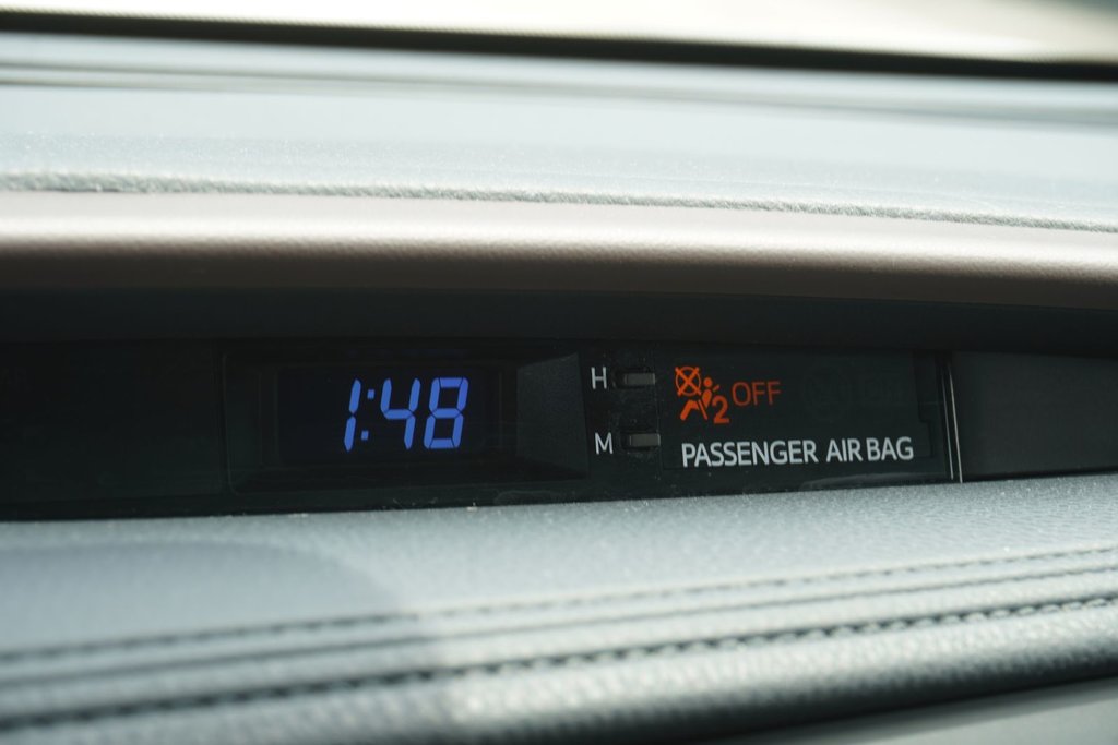 2019 Toyota Highlander XLE AWD|NAVI|MOONROOF|HYBRID|B/SPOT|HEATING SEATS in Ajax, Ontario at Lexus of Lakeridge - 3 - w1024h768px