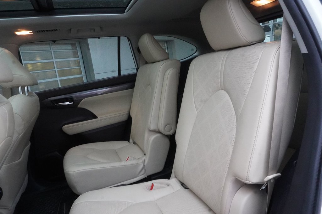 2022 Toyota Highlander LIMITED AWD|JBL|DIGITAL REAR MIRROR|HUD|360 CAM in Ajax, Ontario at Lexus of Lakeridge - 14 - w1024h768px
