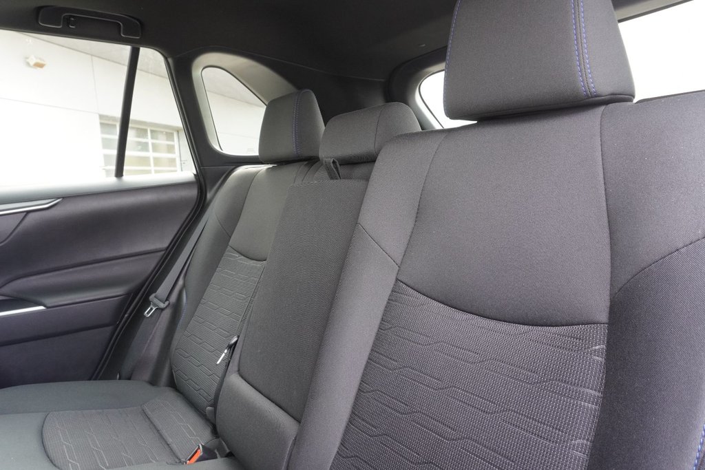 2022 Toyota RAV4 Hybrid SE AWD|MOONROOF|HEATED FRONT SEATS|NAVI|H/STEERING in Ajax, Ontario at Lexus of Lakeridge - 14 - w1024h768px