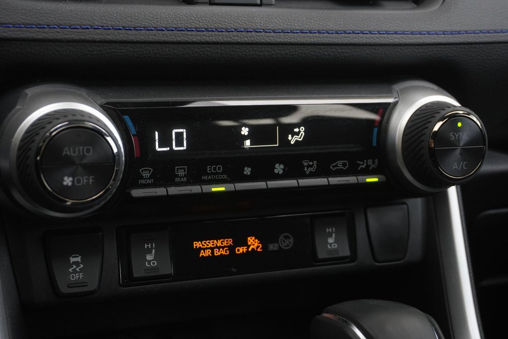 2022 Toyota RAV4 Hybrid SE AWD|MOONROOF|HEATED FRONT SEATS|NAVI|H/STEERING in Ajax, Ontario at Lexus of Lakeridge - 9 - w1024h768px
