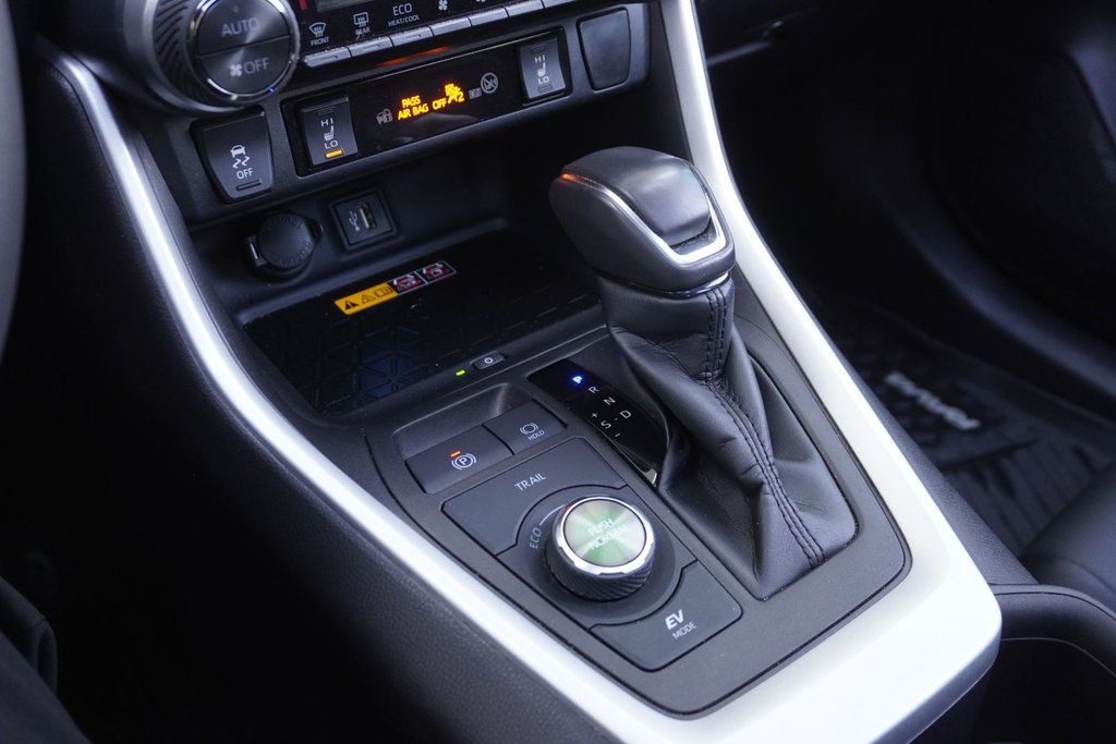 2023 Toyota RAV4 Hybrid XSE TECHNOLOGY|JBL|DIGITAL REAR MIRROR|WIRELESS in Ajax, Ontario at Lexus of Lakeridge - 8 - w1024h768px