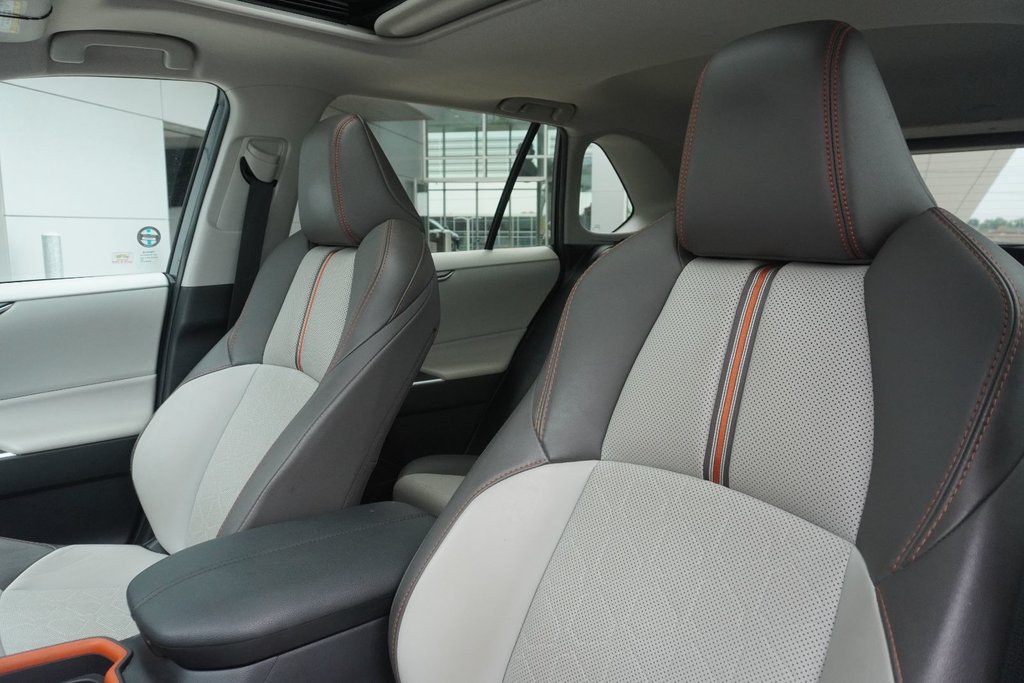 2019 Toyota RAV4 AWD TRAIL|NAVI|MOONROOF|WIRELESS|H/V FRONT SEATS in Ajax, Ontario at Lexus of Lakeridge - 13 - w1024h768px