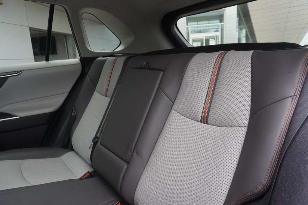 2019 Toyota RAV4 AWD TRAIL|NAVI|MOONROOF|WIRELESS|H/V FRONT SEATS in Ajax, Ontario at Lexus of Lakeridge - 15 - w1024h768px