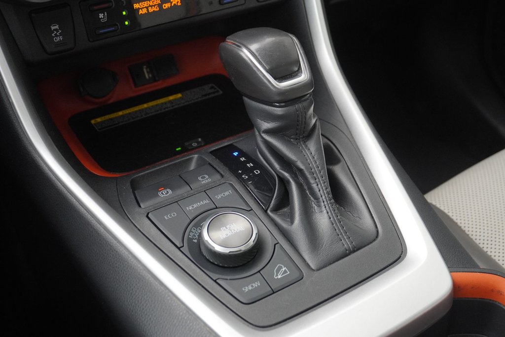2019 Toyota RAV4 AWD TRAIL|NAVI|MOONROOF|WIRELESS|H/V FRONT SEATS in Ajax, Ontario at Lexus of Lakeridge - 11 - w1024h768px