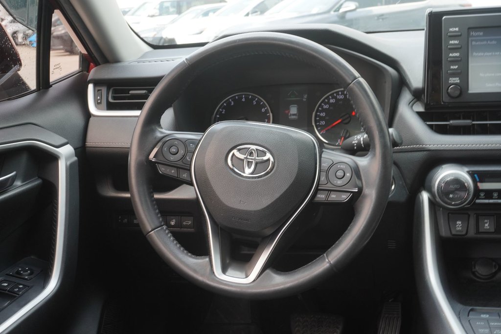2020 Toyota RAV4 AWD XLE|BLINDSPOT|MOONROOF|H/STEERING|CARPLAY in Ajax, Ontario at Lakeridge Auto Gallery - 15 - w1024h768px