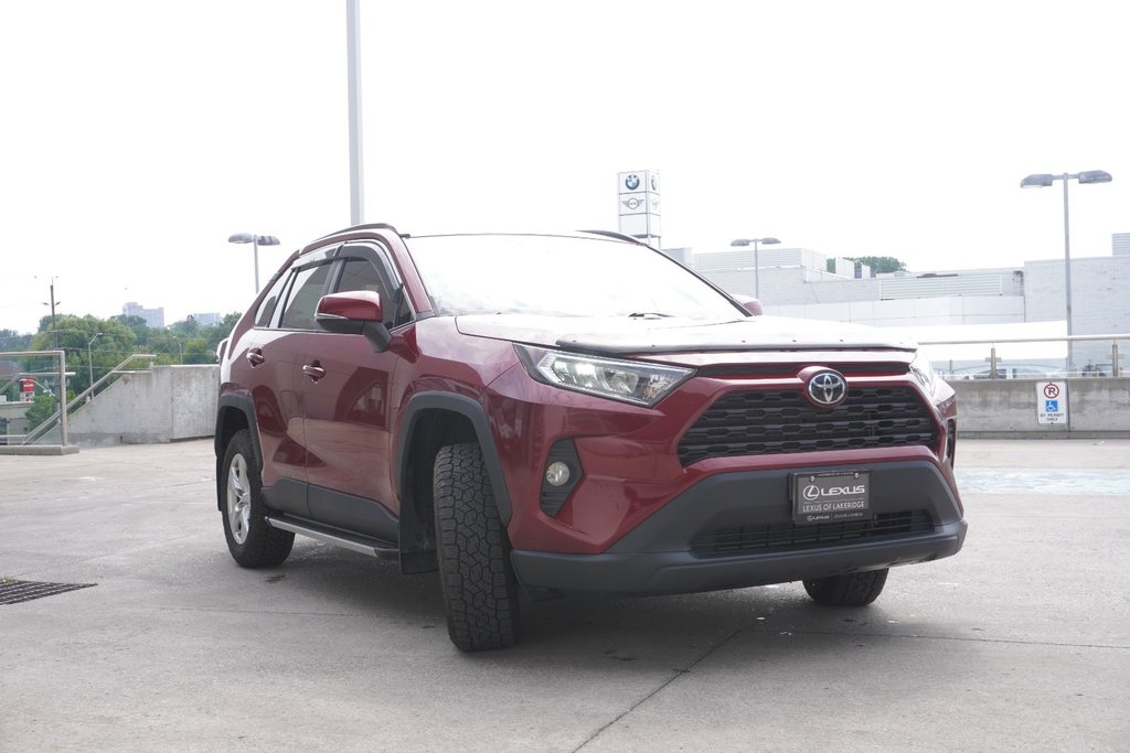 2020 Toyota RAV4 AWD XLE|BLINDSPOT|MOONROOF|H/STEERING|CARPLAY in Ajax, Ontario at Lakeridge Auto Gallery - 18 - w1024h768px