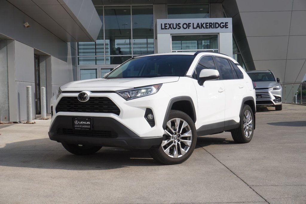 2021 Toyota RAV4 XLE PREMIUM|HEATED FRONT SEATS|MOONROOF|BLINDSPOT in Ajax, Ontario at Lakeridge Auto Gallery - 17 - w1024h768px