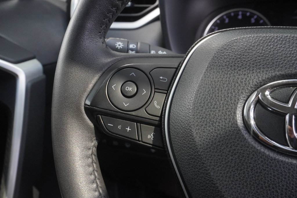 2021 Toyota RAV4 XLE PREMIUM|HEATED FRONT SEATS|MOONROOF|BLINDSPOT in Ajax, Ontario at Lakeridge Auto Gallery - 4 - w1024h768px