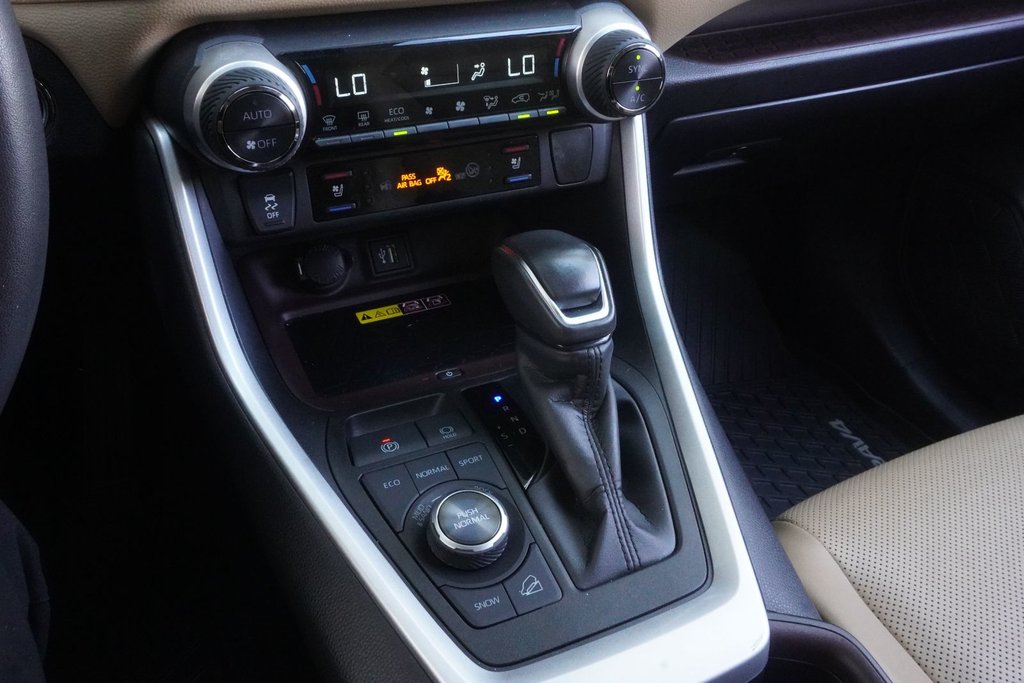 2024 Toyota RAV4 LIMITED AWD|JBL|WIRELESS|DIGITAL REAR MIRROR in Ajax, Ontario at Lexus of Lakeridge - 7 - w1024h768px